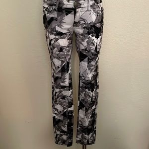 Abbey Dawn black & white pants